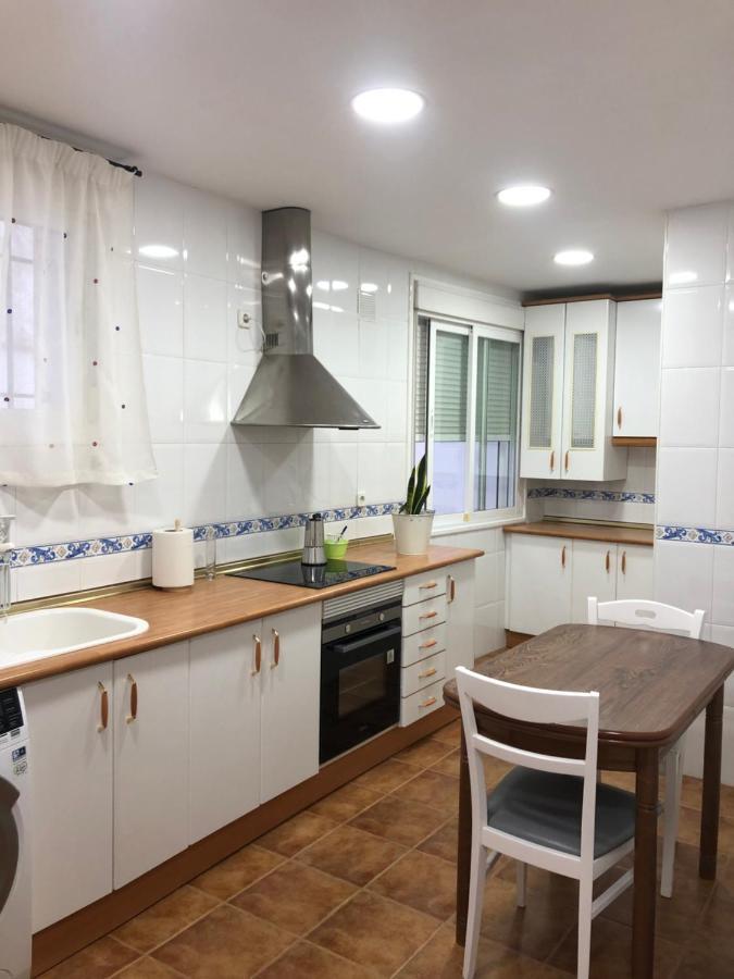 Piso Nuevo Plaza De La Constitucion Sta Cruz De La Zarza Daire Santa Cruz de la Zarza Dış mekan fotoğraf